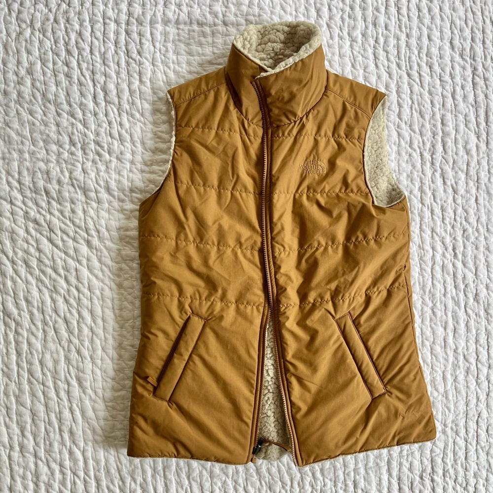 The North Face Women's Mossbud Insulated Reversible Vest